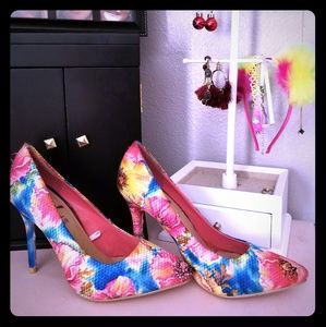 Floral heels size 8